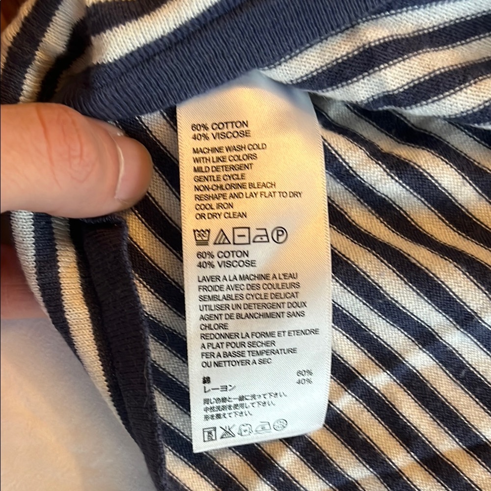 Tommy Bahama Size S Stripe Lightweight Sweater Top - Picture 2 of 7